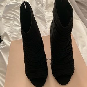 Open Toe BCBG Sexy Black Pumps